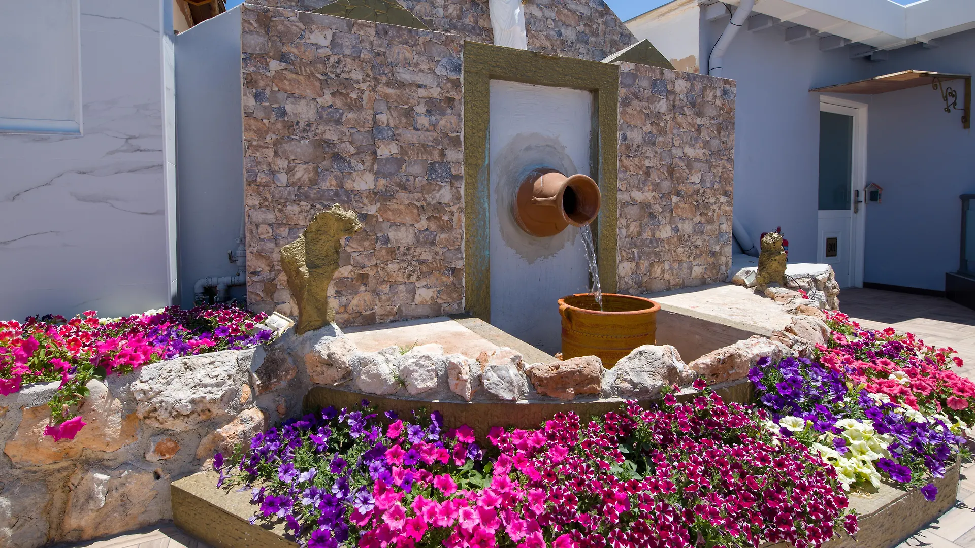 Paradice Hotel Luxury Suites-Near Zorbas Beach-Free Breakfast Stavros